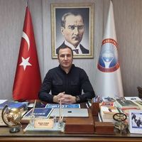 Kadem Özbay kimdir? Hayatı, eğitim kariyeri ve sendikal mücadelesi